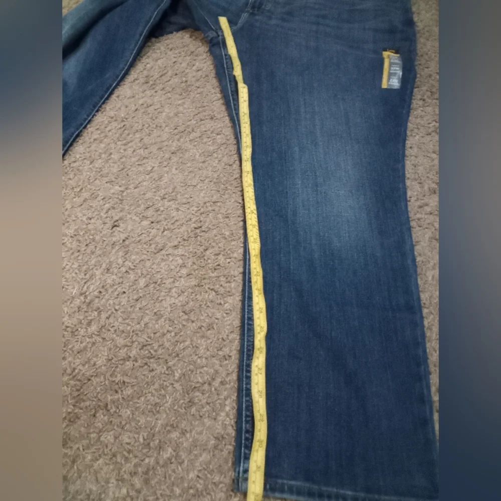 WOMEN PLUS SIZE JEANS SIZE 22W MEDIUM - Picture 5 of 13